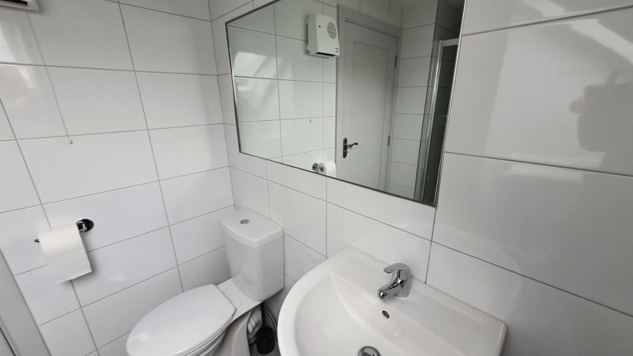 Pasta Factory Guest Rooms Galway Exterior foto